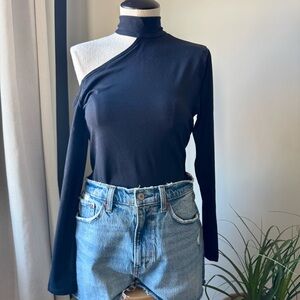 A&F Asymmetrical Women's Top